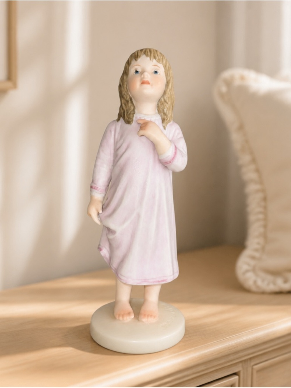 VTG 1980 Kiss Me Goodnight Girl Figurine A Child's World by Frances Hook MINT
